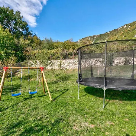 Case de vacanță In 39518 Bribir (Primorje-Gorski Kotar)